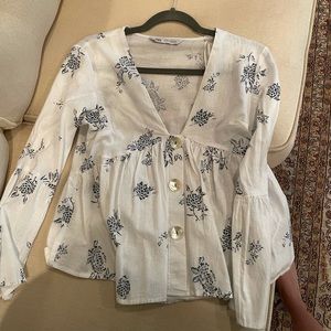 Zara flowy white top with navy flowers